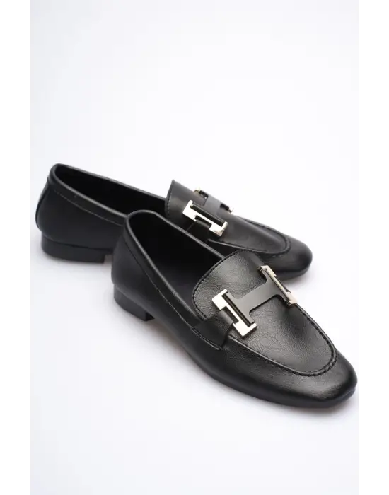 Kadın Siyah Şık Tokalı Günlük Ayakkabı TR27MS05A