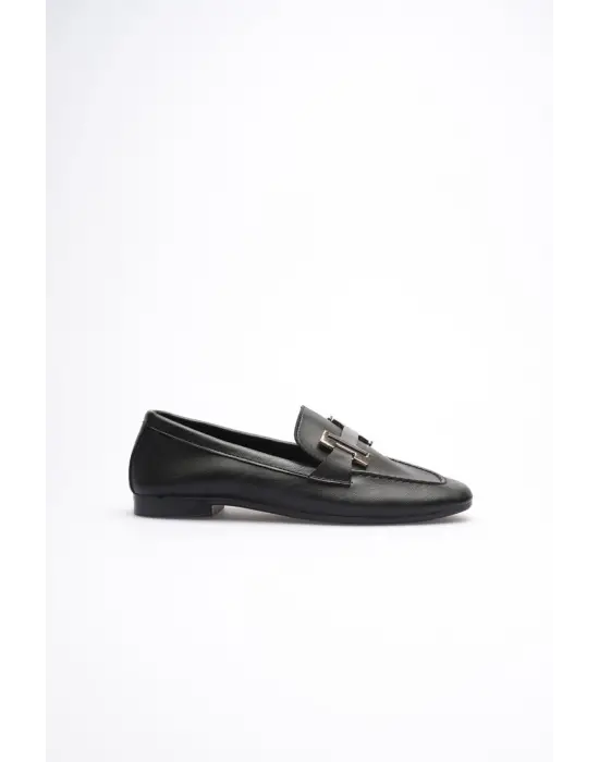 Kadın Siyah Şık Tokalı Günlük Ayakkabı TR27MS05A