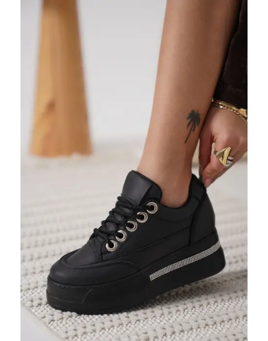 Kadın Siyah Tabanlı Siyah Gizli Topuklu Sneaker TR04MS01D