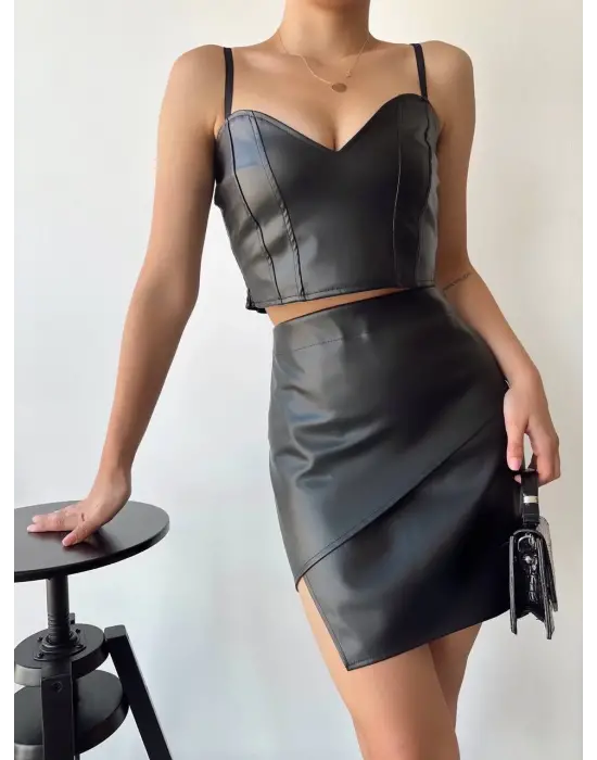 Kapaklı Asimetrik Model Deri Etek Siyah S240106