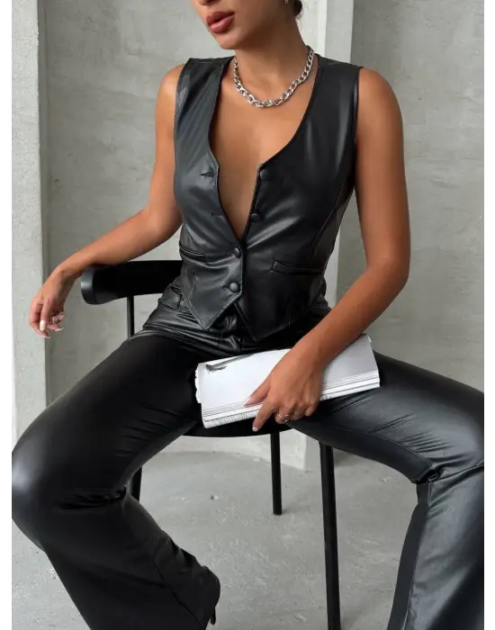 Kaplama Düğmeli Deri Yelek Siyah S24398