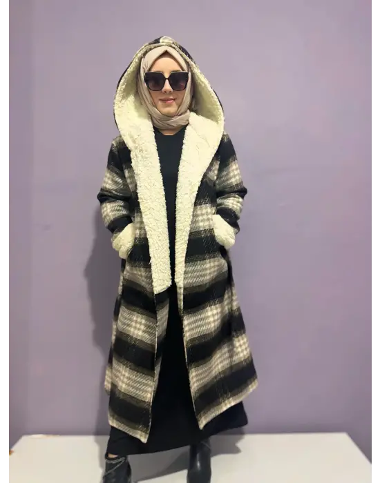 Kapşonlu Kürklü Kaban