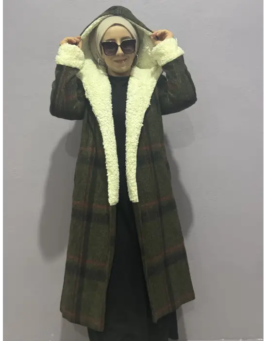 Kapşonlu Kürklü Kaban