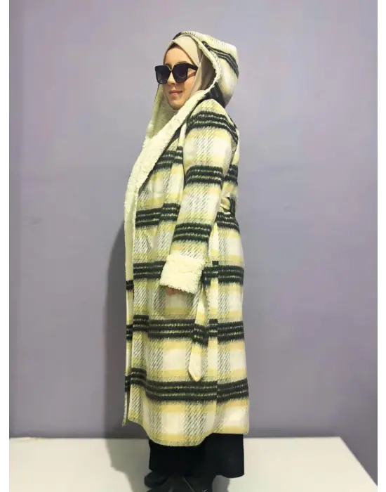 Kapşonlu Kürklü Kaban