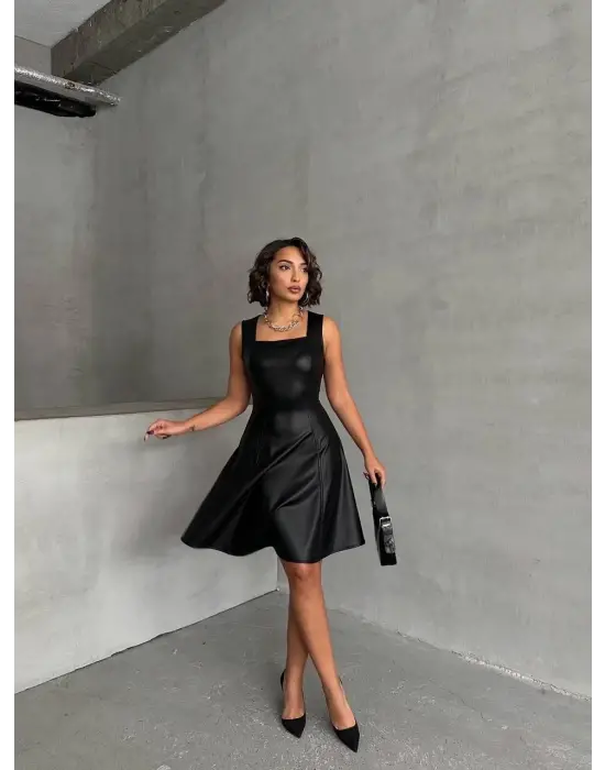 Kare Yaka Deri Elbise Siyah H24442