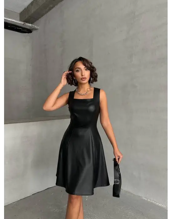 Kare Yaka Deri Elbise Siyah H24442