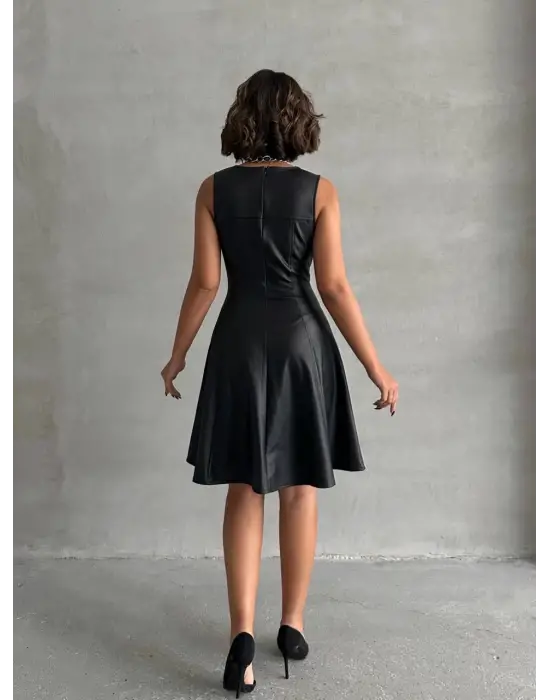 Kare Yaka Deri Elbise Siyah H24442