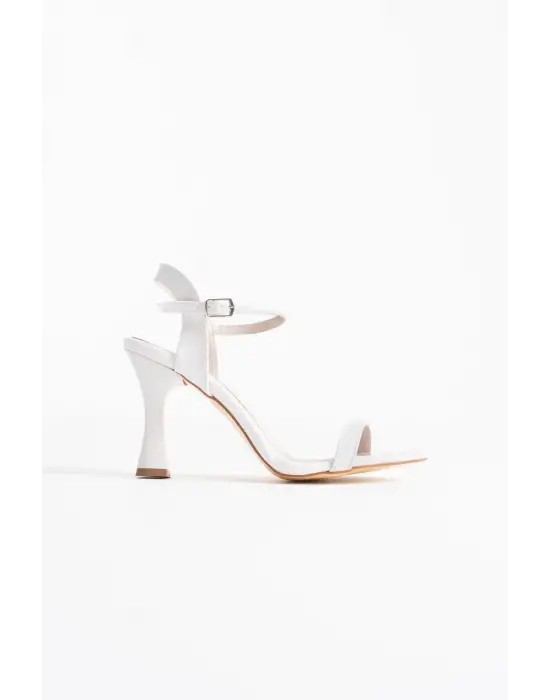 Karen Kadın Beyaz Tek Bant Sandalet