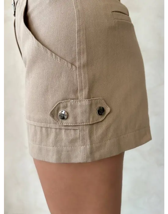 Kemer Detaylı Gabardin Şort Bej S25289