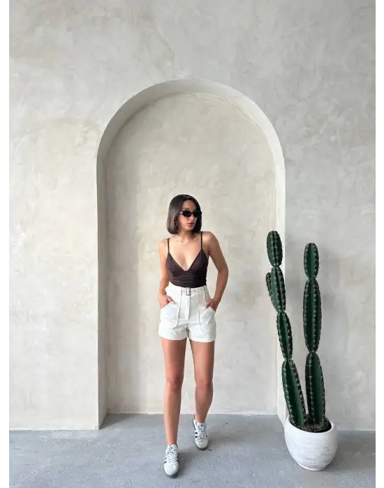 Kemer Detaylı Gabardin Şort Krem S25289