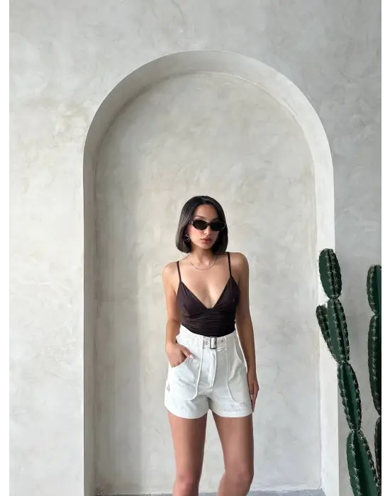 Kemer Detaylı Gabardin Şort Krem S25289