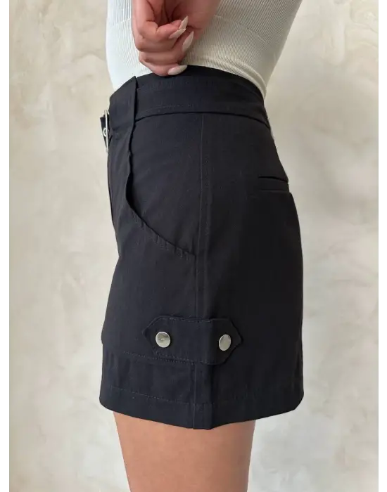 Kemer Detaylı Gabardin Şort Siyah S25289