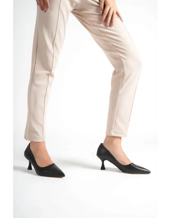 Kery Kadın Siyah Topuklu Ayakkabı