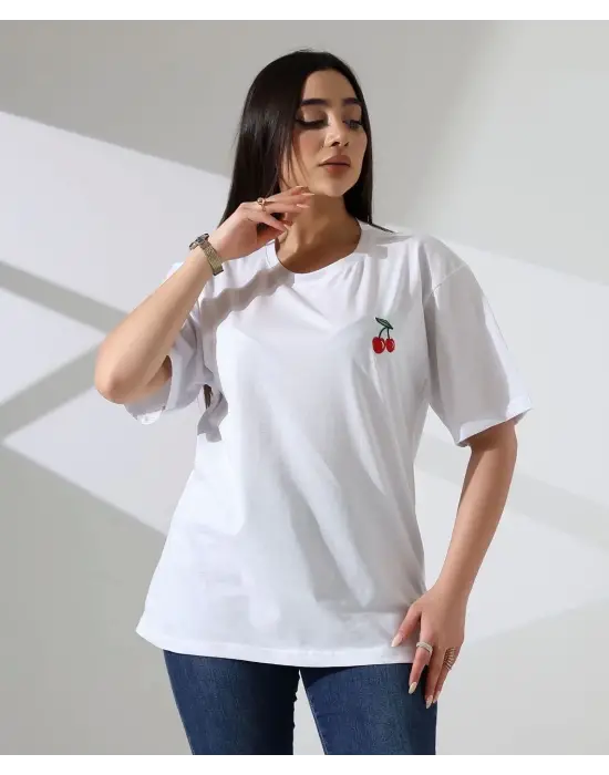 Kiraz İşlemeli Tişört