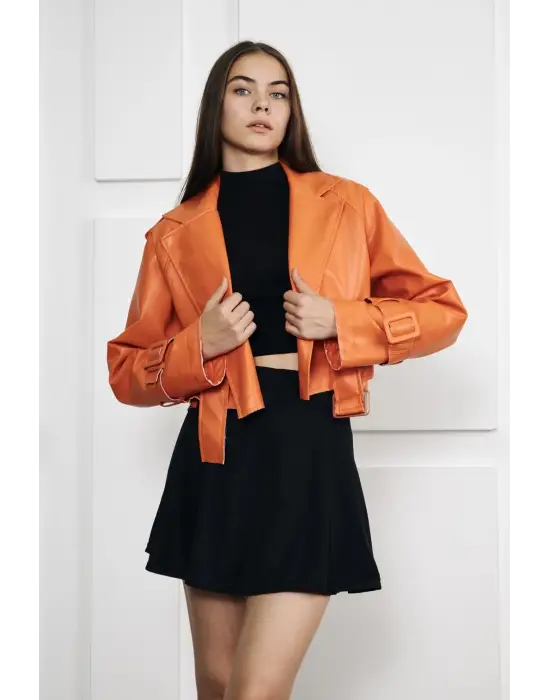 Kısa Deri Ceket