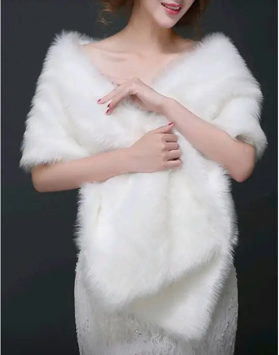 Kürk Orijinal Beyaz Seksi Omuzluk Şık Kürk