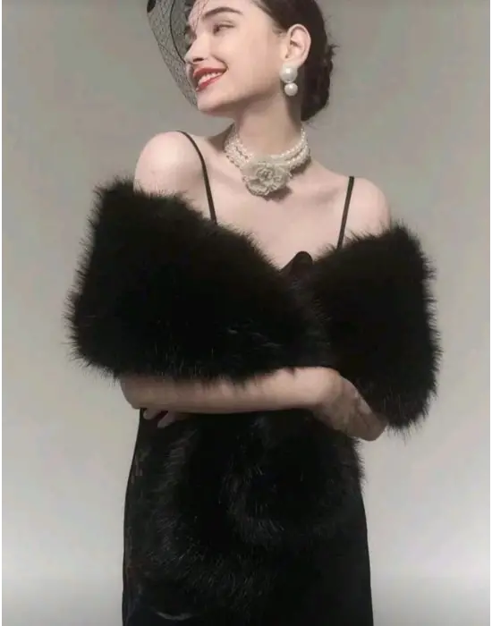 Kürk Orijinal Siyah Seksi Omuzluk Şık Kürk