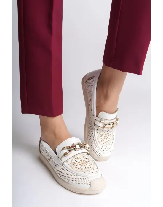 Layla Bağcıksız Ortopedik Rahat Taban Çiçek Desenli Kadın Babet Ayakkabı  Kt - Beyaz