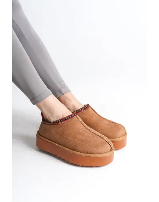 Leıla Bağcıksız Düz Ve Kalın Taban İçi Kürklü Kısa Süet Kadın Bot Stt - Taba