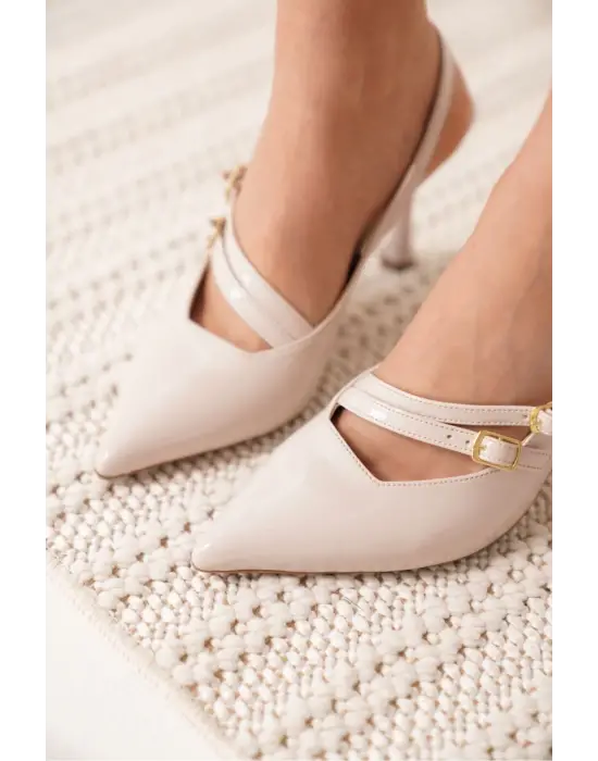 Lenora Kadın Bej Rugan Topuklu Ayakkabı