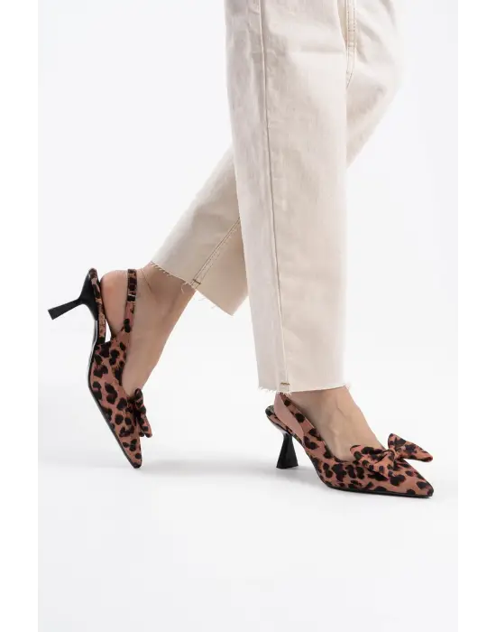 Leopar Fiyonklu Kitten Topuklu Slingback Kadın Ayakkabı TR08MS24D