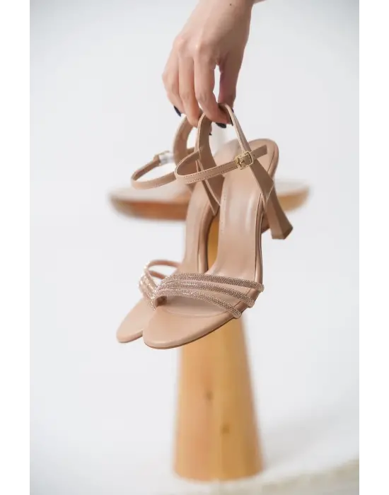 Lilia Kadın Nude Taşlı Sandalet