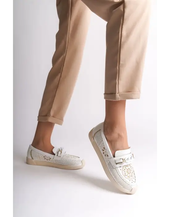 Lızy Bağcıksız Ortopedik Rahat Taban Çiçek Desenli Kadın Babet Ayakkabı  Kt - Beyaz