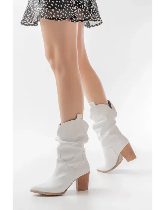 Beyaz Körüklü Kalın Topuklu Günlük Kadın Bot