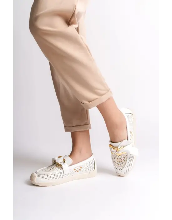 Lydıa Bağcıksız Ortopedik Rahat Taban Çiçek Desenli Kadın Babet Ayakkabı  Kt - Beyaz