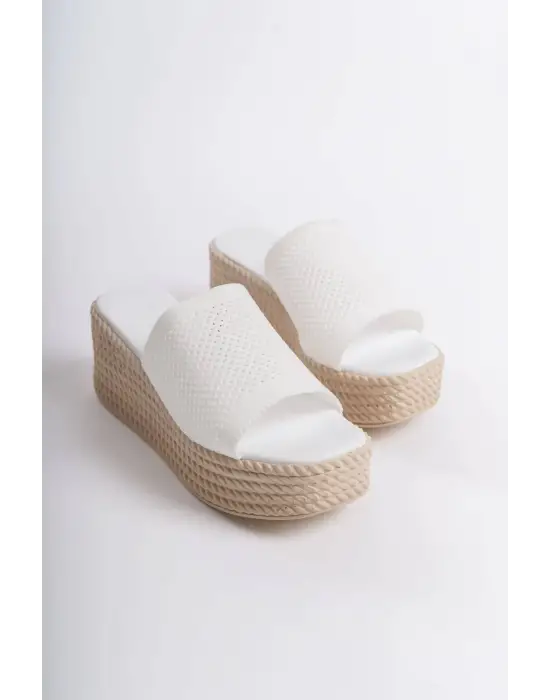 Marla Dolgu Topuklu Ortopedik Taban Hasır Görünümlü Triko Kadın Terlik  Kt - Beyaz