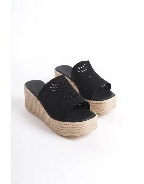 Marla Dolgu Topuklu Ortopedik Taban Hasır Görünümlü Triko Kadın Terlik  Kt - Siyah