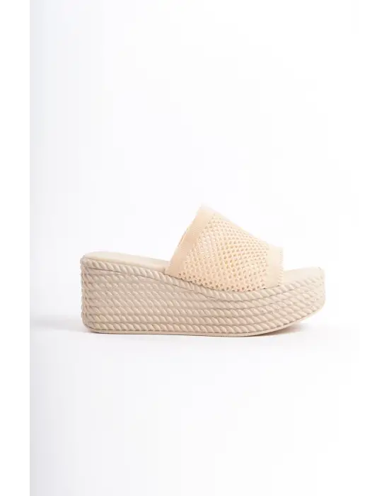 Marla Dolgu Topuklu Ortopedik Taban Hasır Görünümlü Triko Kadın Terlik  Kt - Ten