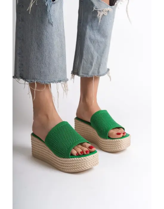 Marla Dolgu Topuklu Ortopedik Taban Hasır Görünümlü Triko Kadın Terlik  Kt - Yeşil