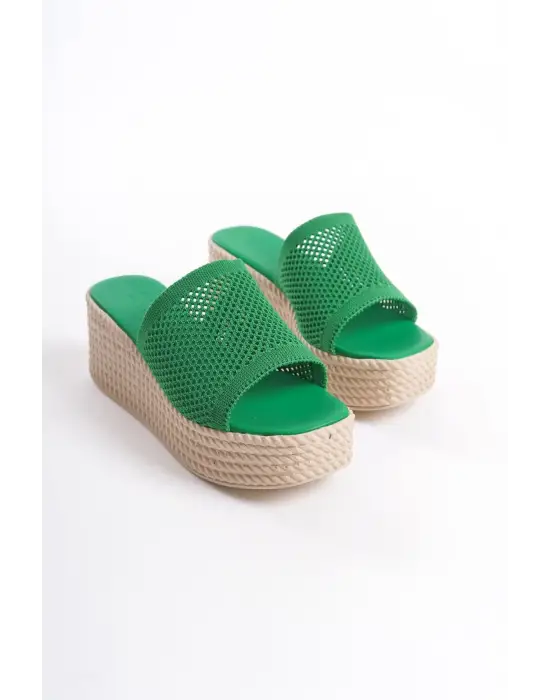 Marla Dolgu Topuklu Ortopedik Taban Hasır Görünümlü Triko Kadın Terlik  Kt - Yeşil