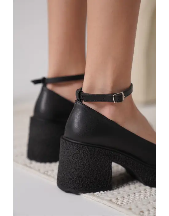Marla Kadın Siyah Bilekten Baretli Günlük Ayakkabı