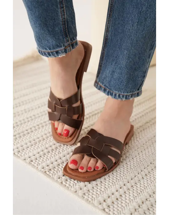 Marlen Acı Kahve Hakiki Deri Terlik