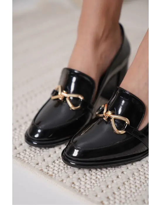 Melly Siyah Rugan Kadın Topuklu Ayakkabı