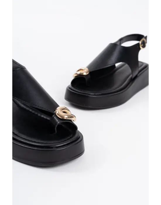 Milena Siyah Cilt Toka Detaylı Sandalet