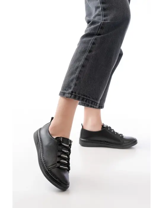 Mk-9026 Siyah Bağcıklı  Taş Aksesuarlı Günlük Spor Ayakkabı