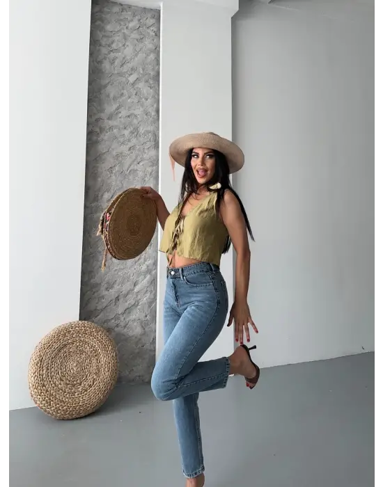 Mom Fit Kar Yıkama Bıyık Detaylı Jeans Pantolon D2006