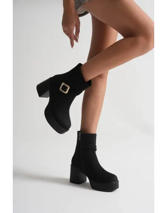 Mona Kadın Siyah Süet Tokalı Topuklu Bot