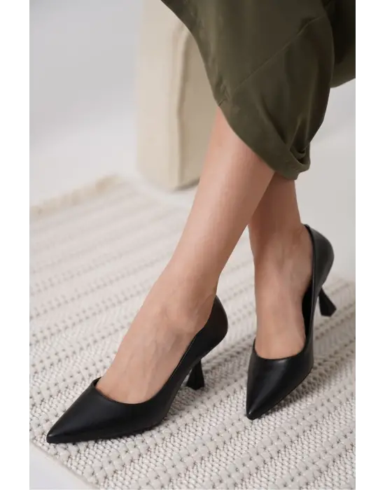 Monica Mat Siyah Kadın Stiletto