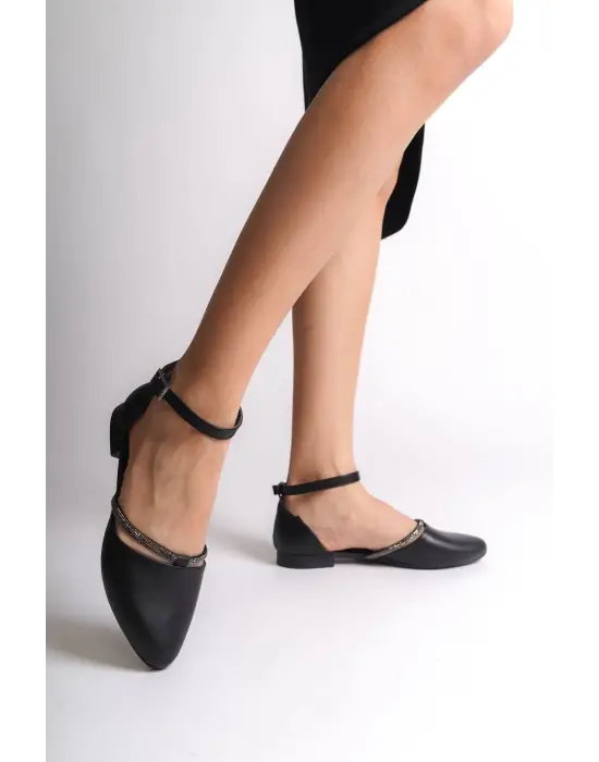 Monıca Tokalı Ortopedik Rahat Taban Taş Detaylı Kadın Babet Ayakkabı  St - Siyah