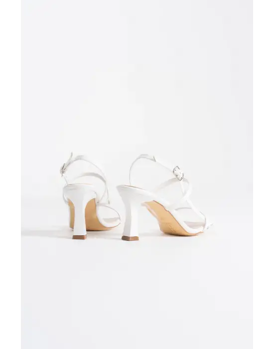 Monya Kadın Beyaz Topuklu Sandalet