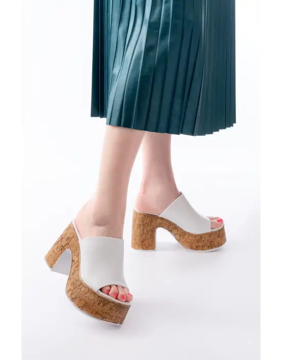 N-7308 Siyah Kalın Yüksek Taban Kadın Terlik