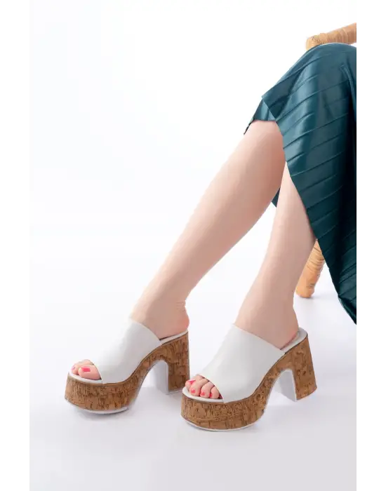 N-7308 Siyah Kalın Yüksek Taban Kadın Terlik