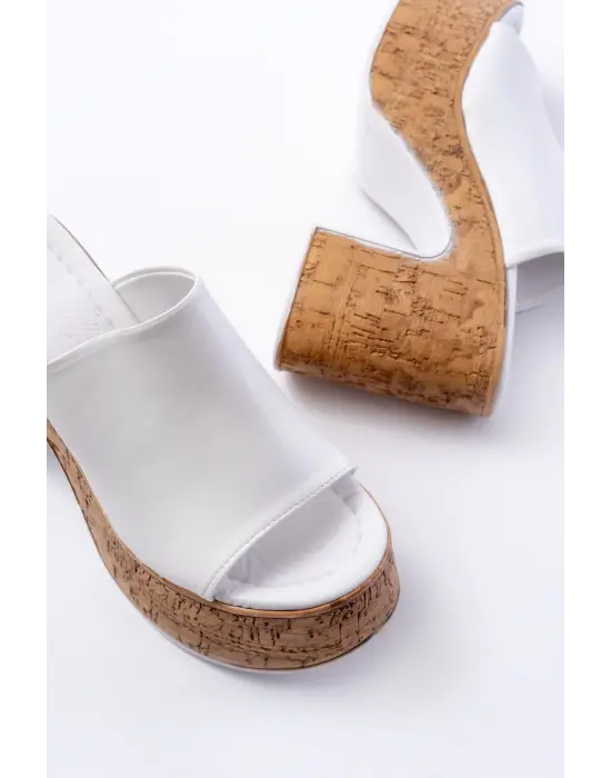 N-7308 Siyah Kalın Yüksek Taban Kadın Terlik