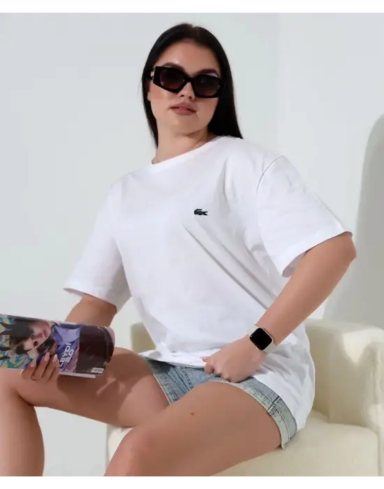 Nakış İşlemeli Tişört