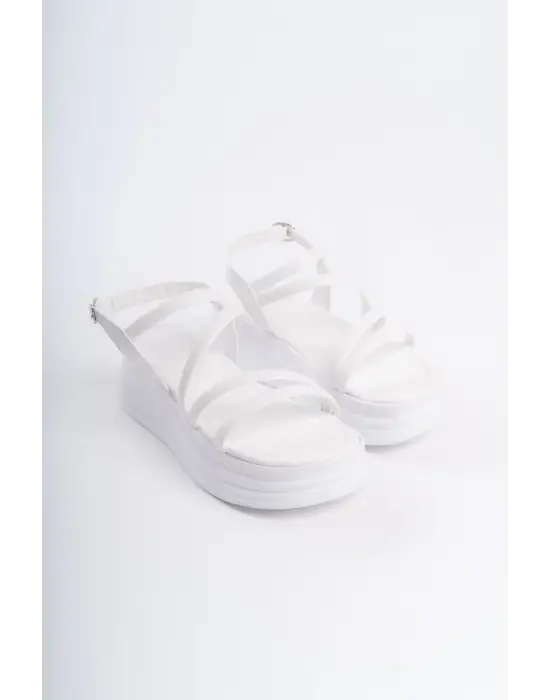 Natalıe İnce Tokalı Şerit Detaylı Ortopedik Taban Kadın Sandalet Bt - Beyaz