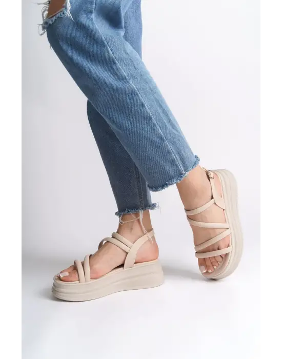 Natalıe İnce Tokalı Şerit Detaylı Ortopedik Taban Kadın Sandalet  Kt - Krem